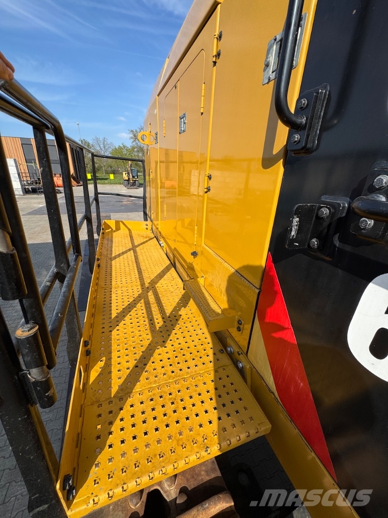 CAT 6015B Crawler excavators