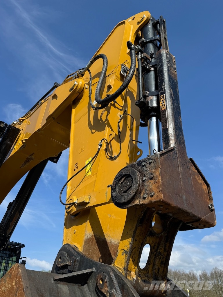 CAT 6015B Crawler excavators
