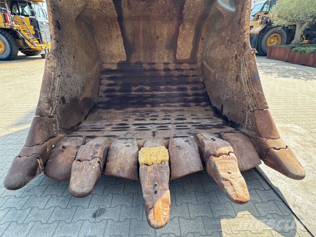 CAT 6015B Crawler excavators