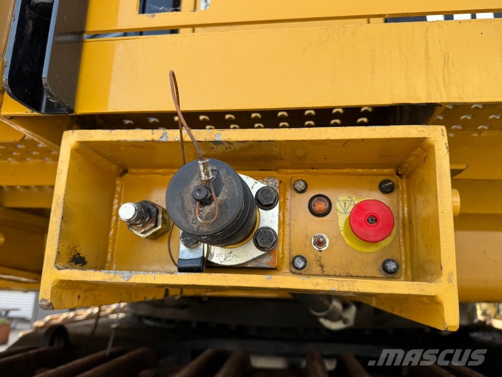 CAT 6015B Crawler excavators