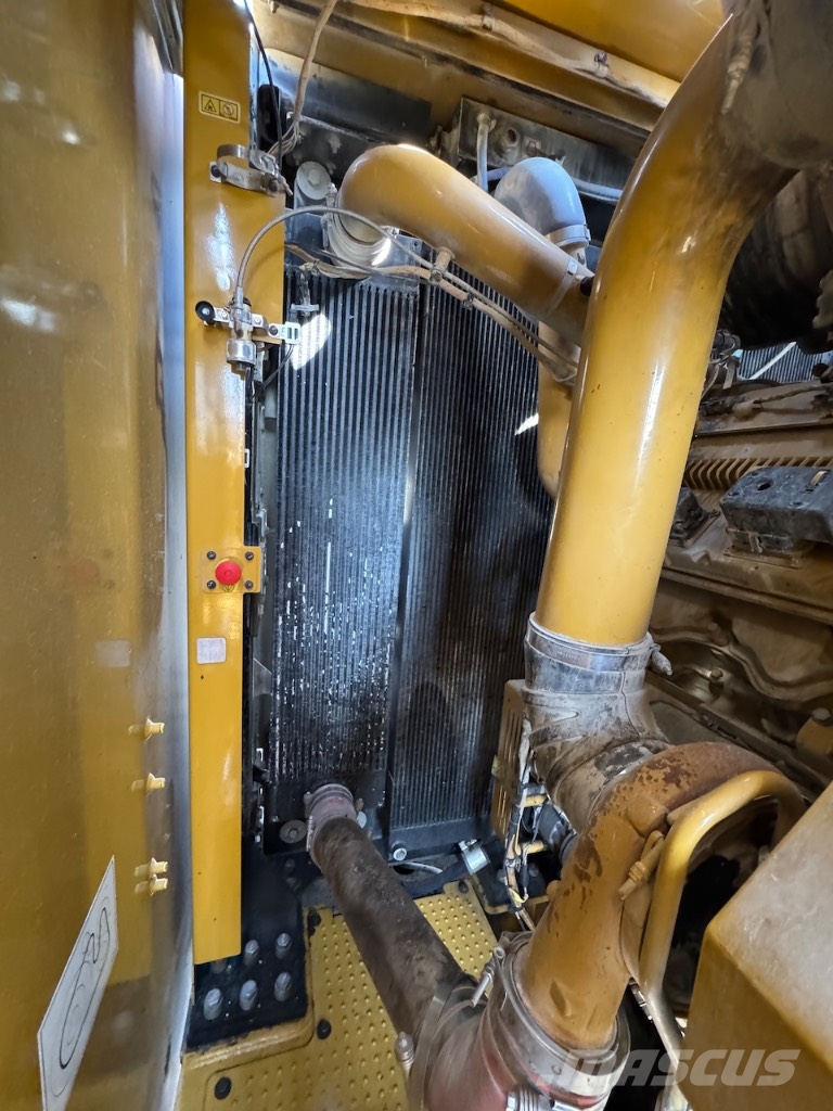 CAT 6015B Crawler excavators