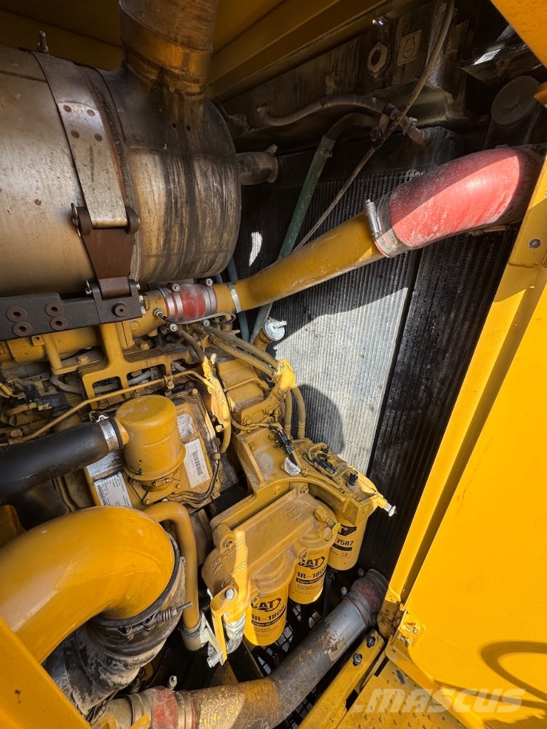 CAT 6015B Crawler excavators