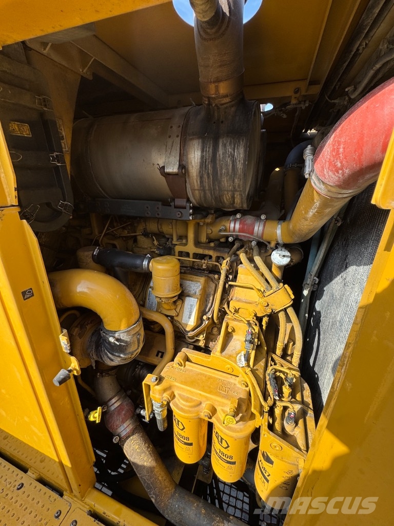 CAT 6015B Crawler excavators