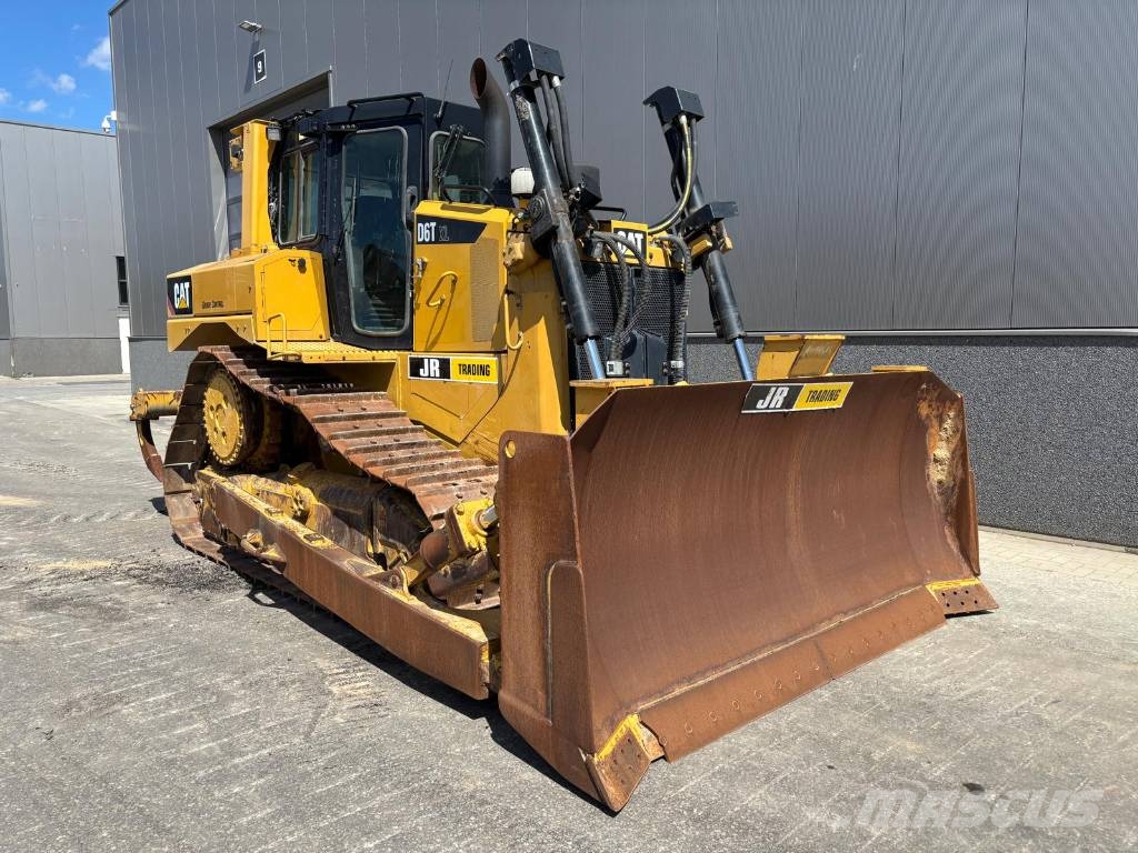 CAT D 6 T XL Buldozer sobre oruga