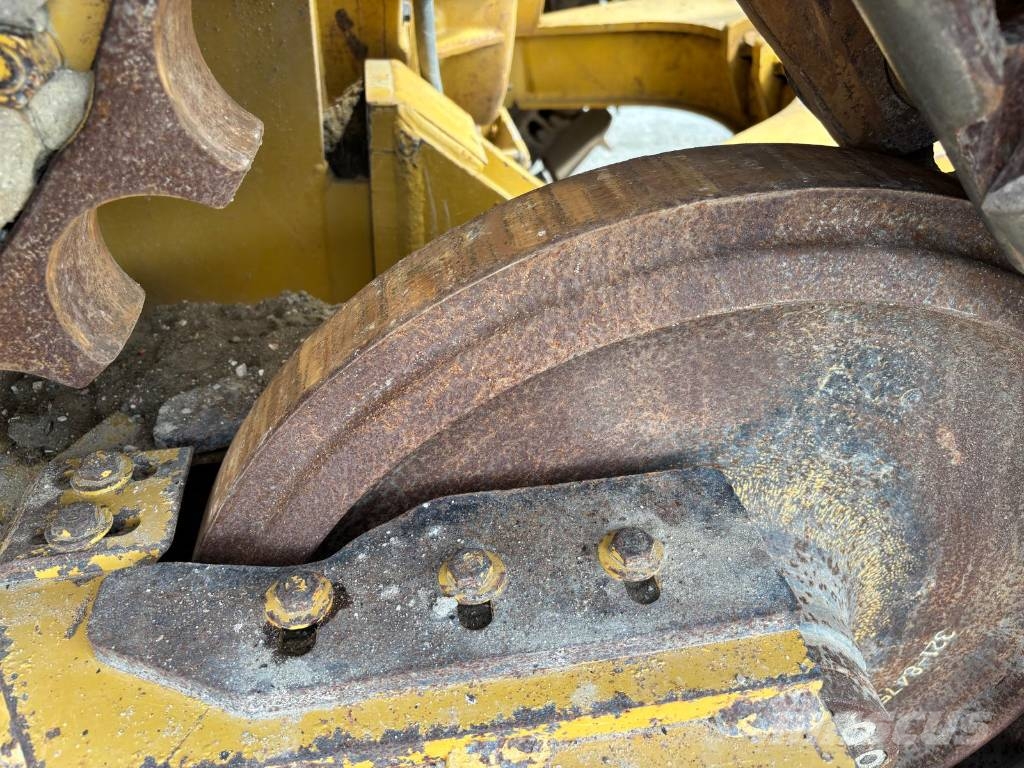 CAT D 6 T XL Buldozer sobre oruga