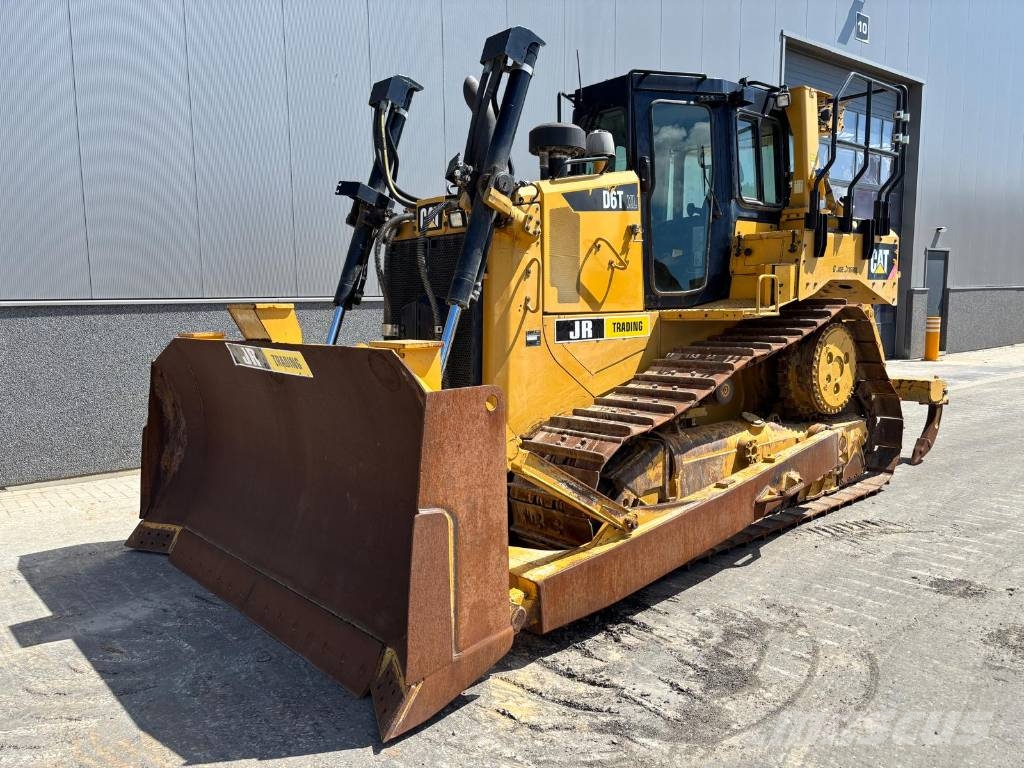 CAT D 6 T XL Buldozer sobre oruga