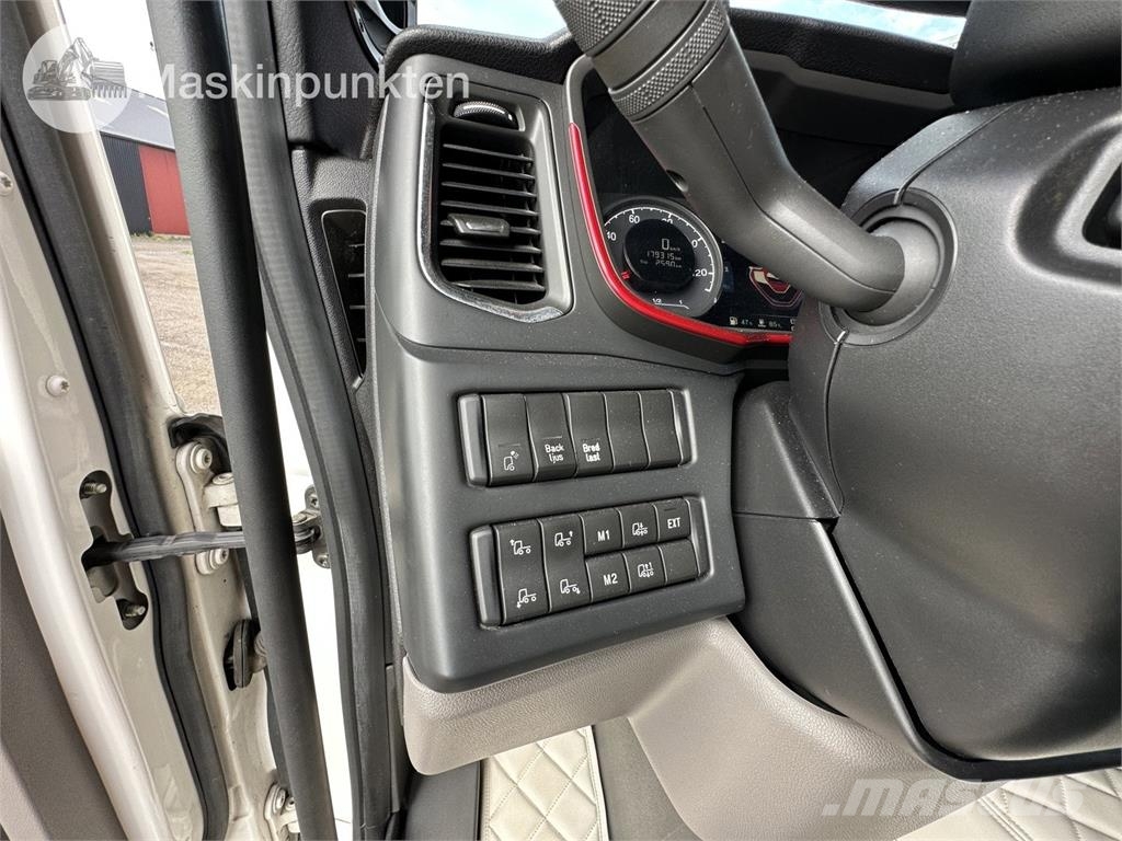 Scania R580 A6*4NB Седельные тягачи