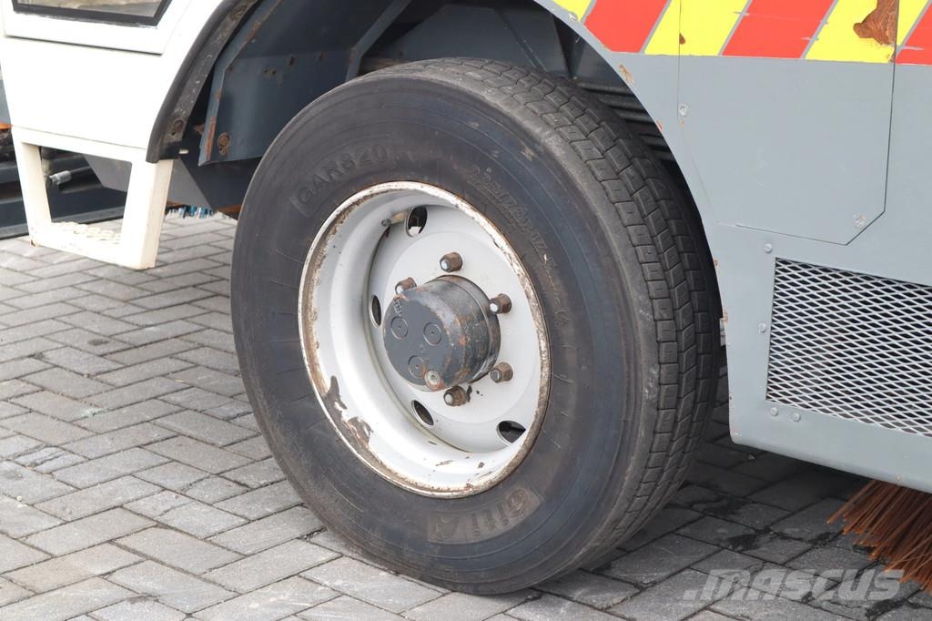 Aebi MFH 5000 | FRONT BRUSH | 1.000 L TANK | SWEEPER كناسات