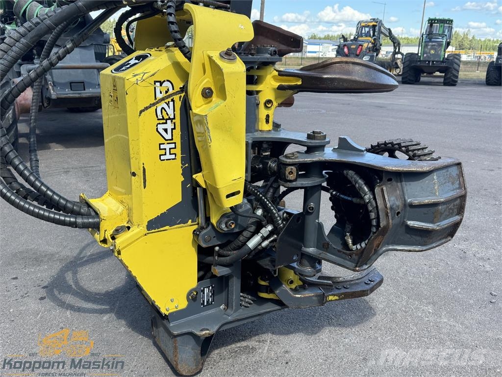 John Deere 1270G Harvesters