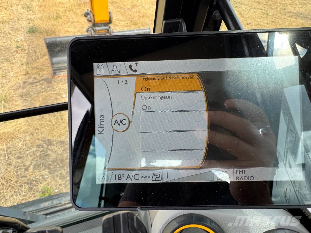 JCB 140 X Rupsgraafmachines