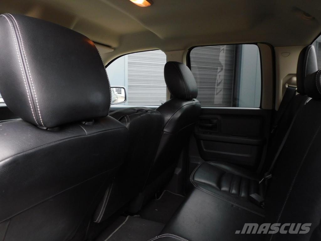 Dodge Ram 1500 5.7 V8 4x4 Quad Cab 6'4 20 INC FUEL VELGE Pickup/Pritschenwagen