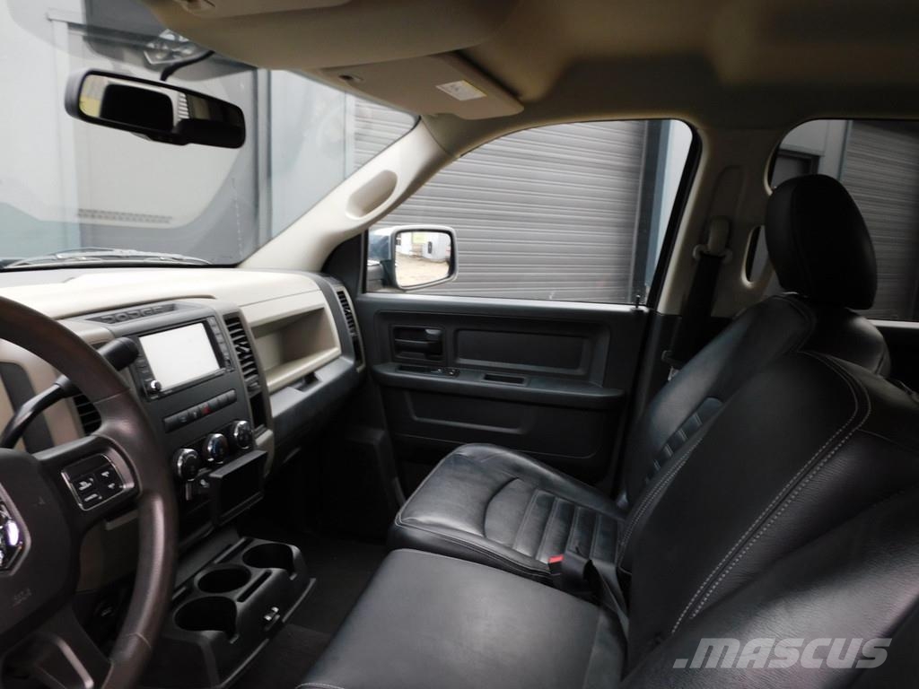 Dodge Ram 1500 5.7 V8 4x4 Quad Cab 6'4 20 INC FUEL VELGE Pickup/Pritschenwagen
