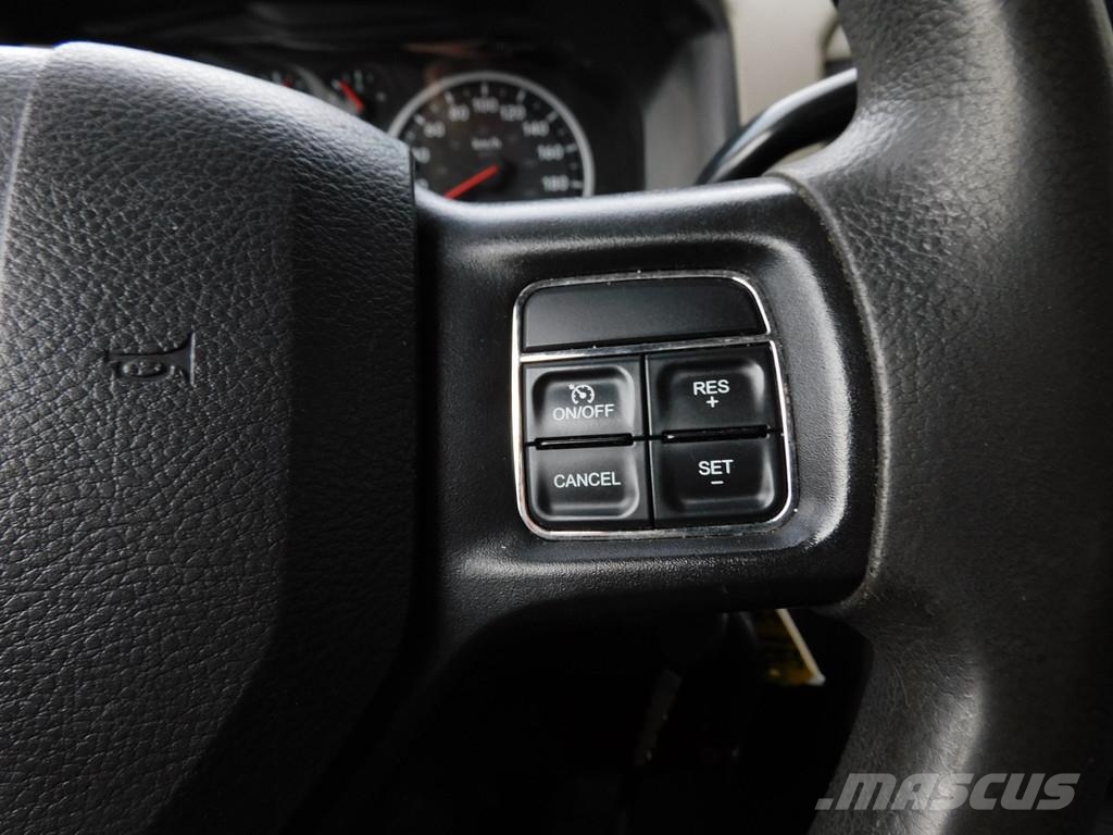 Dodge Ram 1500 5.7 V8 4x4 Quad Cab 6'4 20 INC FUEL VELGE Pickup/Pritschenwagen