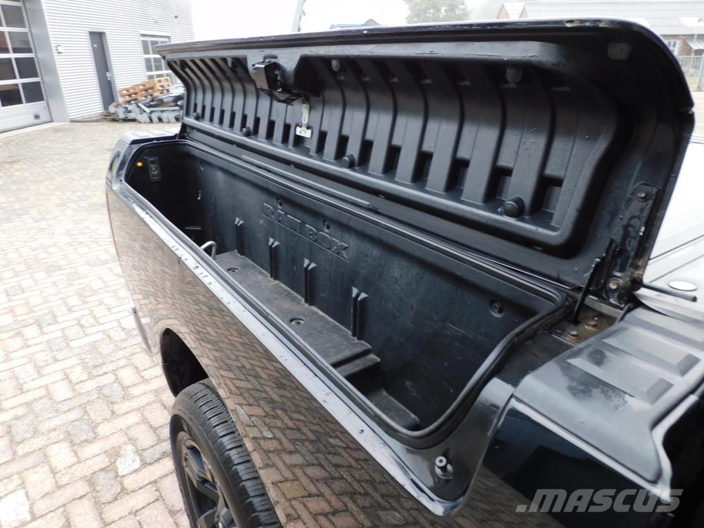 Dodge Ram 1500 5.7 V8 4x4 Quad Cab 6'4 20 INC FUEL VELGE Pickup/Pritschenwagen