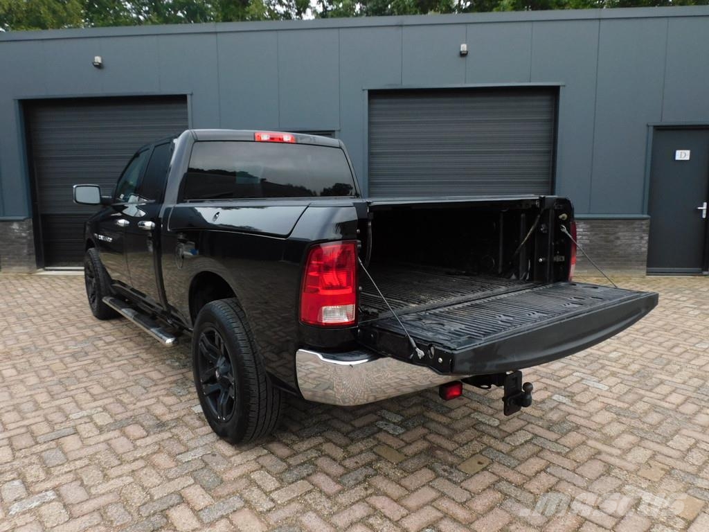 Dodge Ram 1500 5.7 V8 4x4 Quad Cab 6'4 20 INC FUEL VELGE Pickup/Pritschenwagen