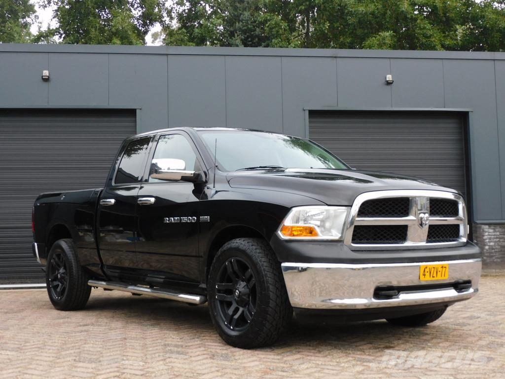 Dodge Ram 1500 5.7 V8 4x4 Quad Cab 6'4 20 INC FUEL VELGE Pickup/Pritschenwagen