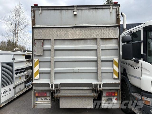 Volvo FL612 貨箱式卡車
