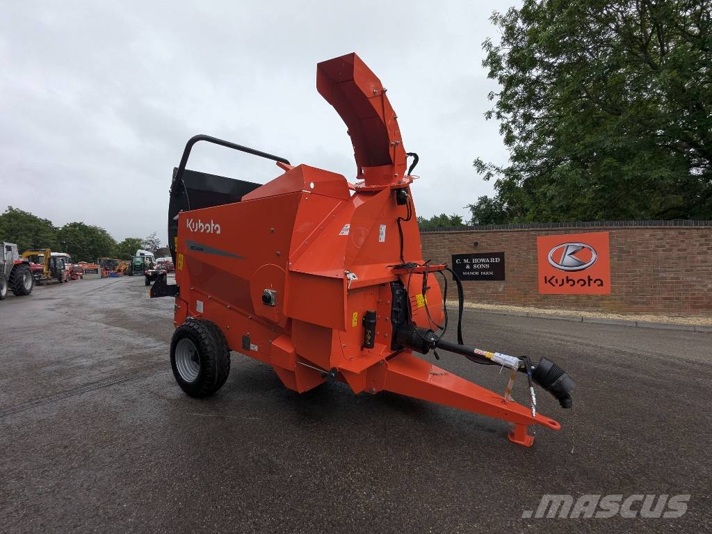 Kubota BC 2300 آلات تمزيق الحزم وتقطيعها ونشرها