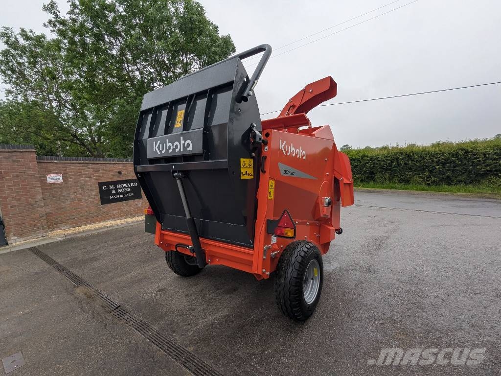 Kubota BC 2300 آلات تمزيق الحزم وتقطيعها ونشرها