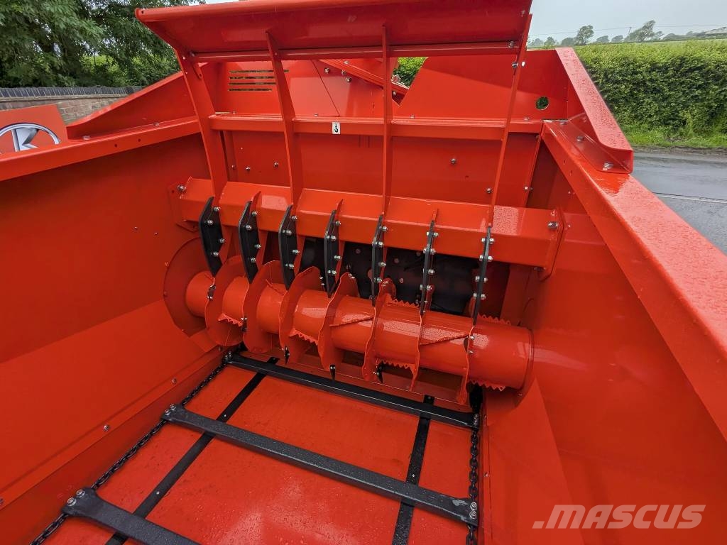 Kubota BC 2300 آلات تمزيق الحزم وتقطيعها ونشرها