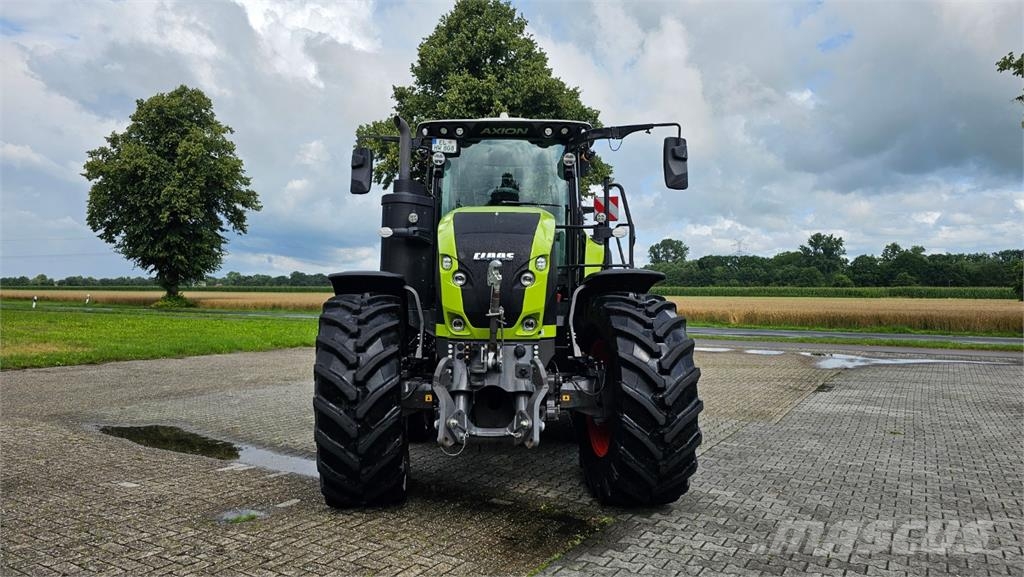 CLAAS Axion 930 TT 트랙터