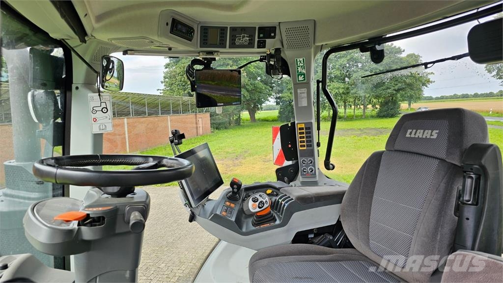 CLAAS Axion 930 TT 트랙터