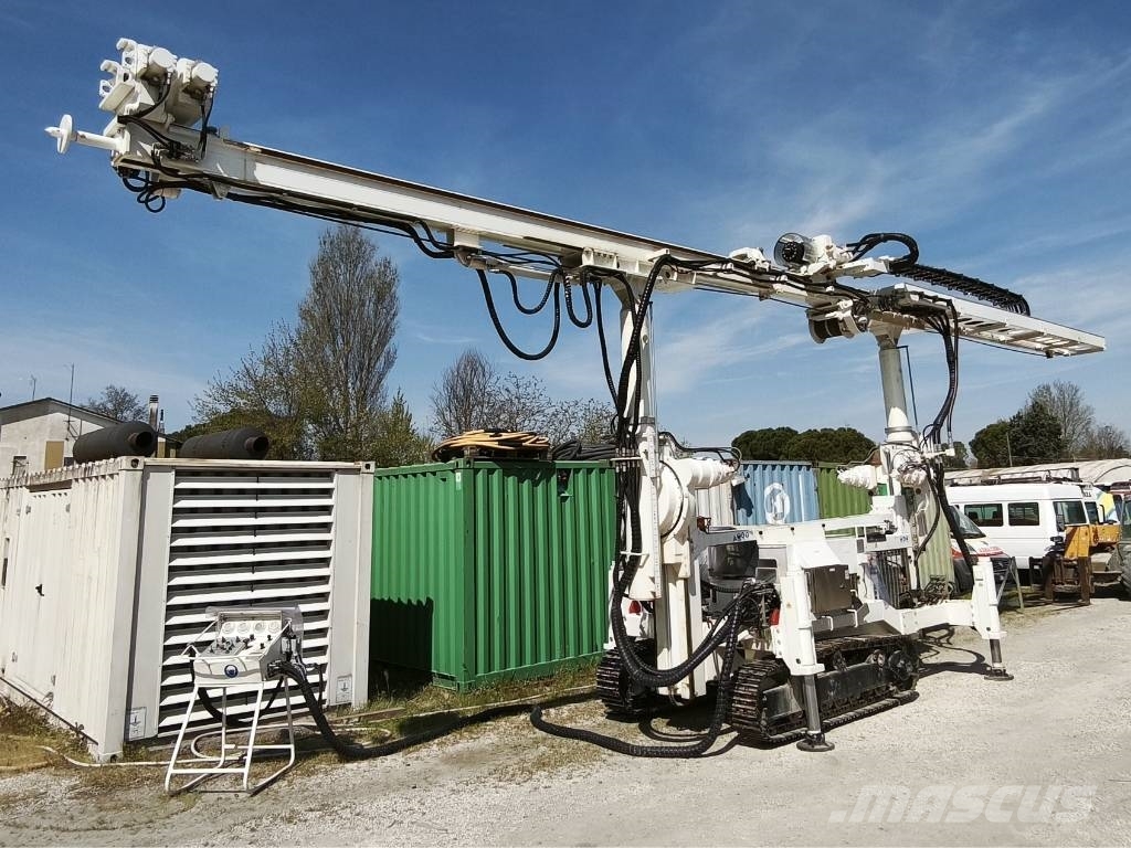 Soilmec SM 305 T Tunneli-ja maa-aluse kavanduse puurid