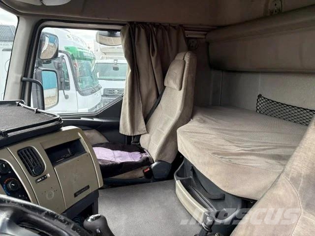 Renault Premium 450 DXI ALLIANCE HIGH ROOF (ZF16 MANUAL GE Vlačilci