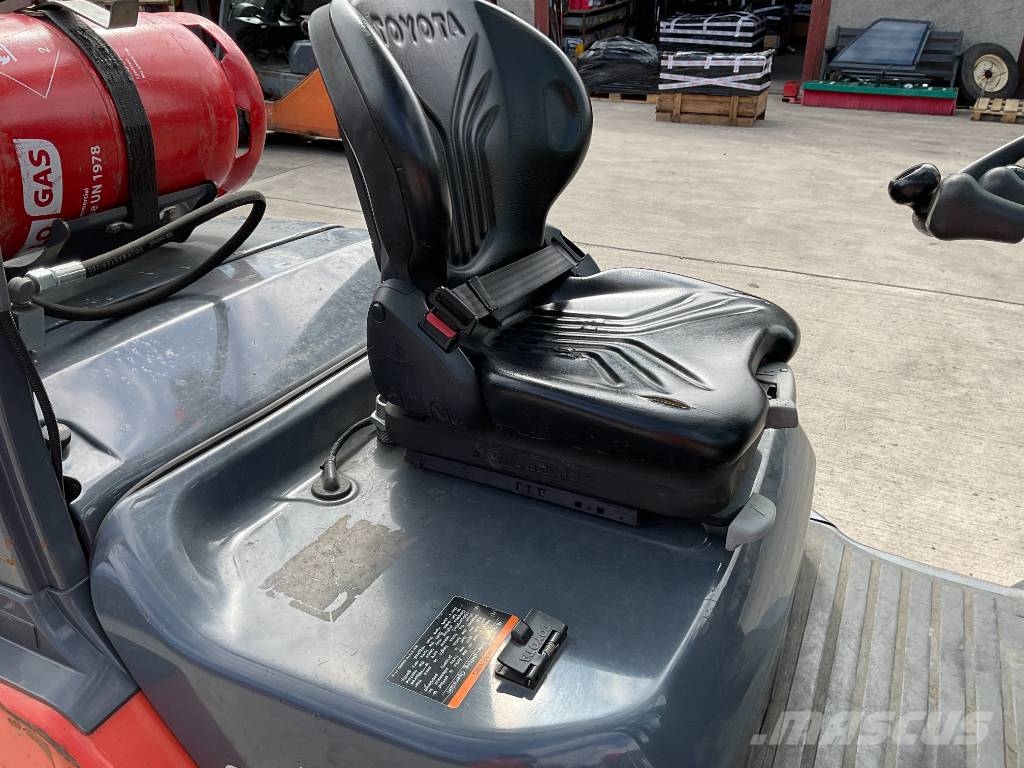 Toyota 02-8 FGF 25 LPG vozíky