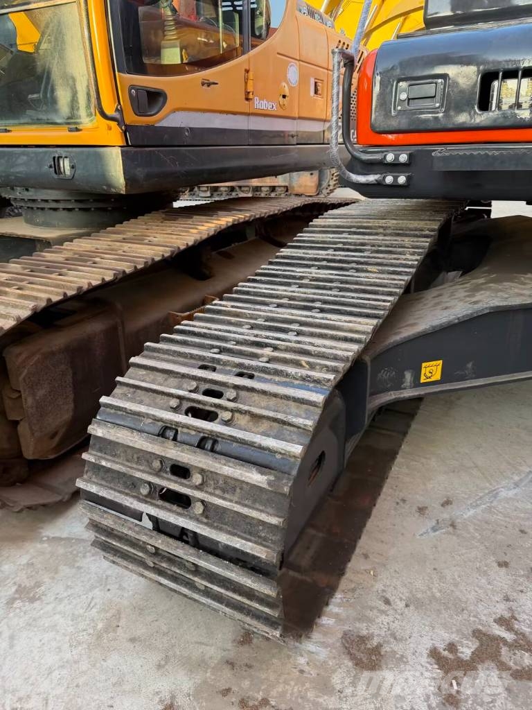 Doosan DX 300   Shanghai largest supplier Pelle sur chenilles