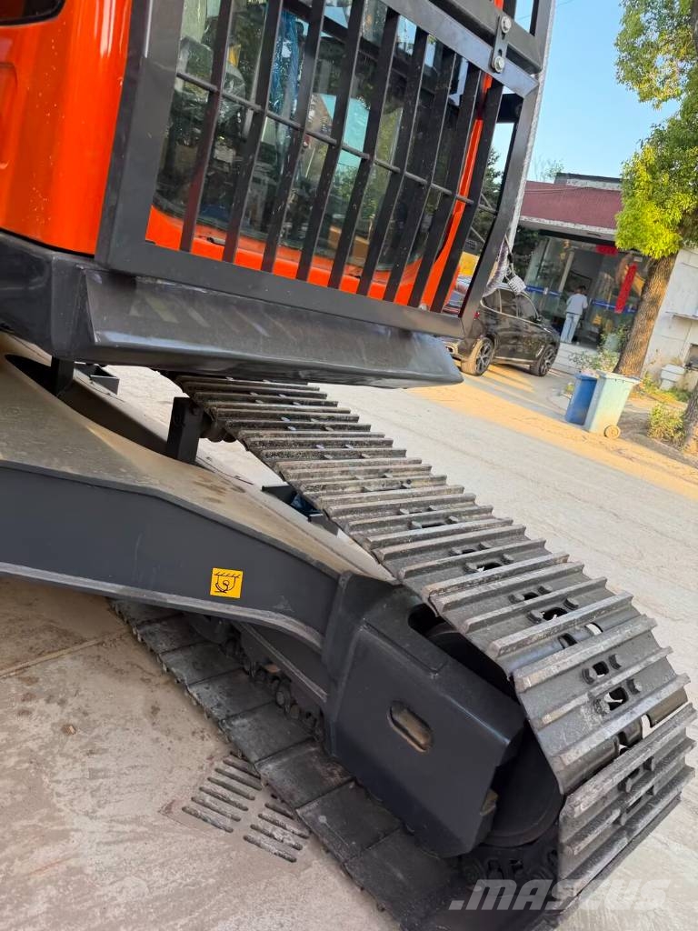 Doosan DX 300   Shanghai largest supplier Pelle sur chenilles