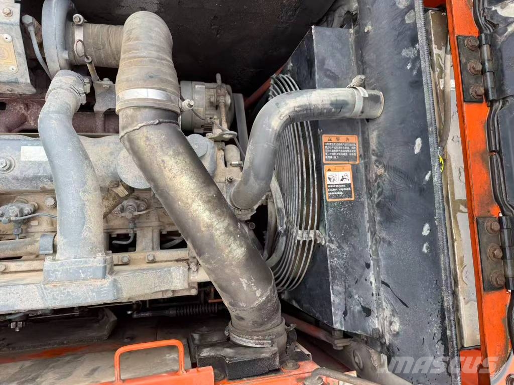 Doosan DH150W-7 轮式挖掘机