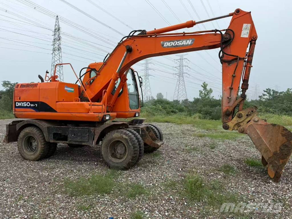 Doosan DH150W-7 轮式挖掘机