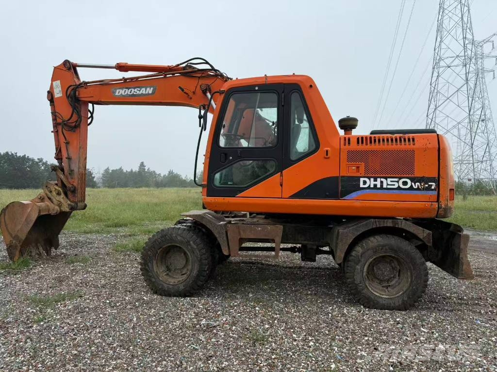 Doosan DH150W-7 轮式挖掘机