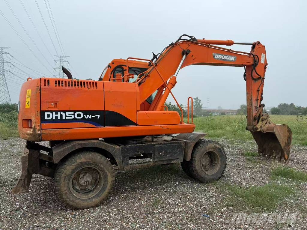Doosan DH150W-7 轮式挖掘机