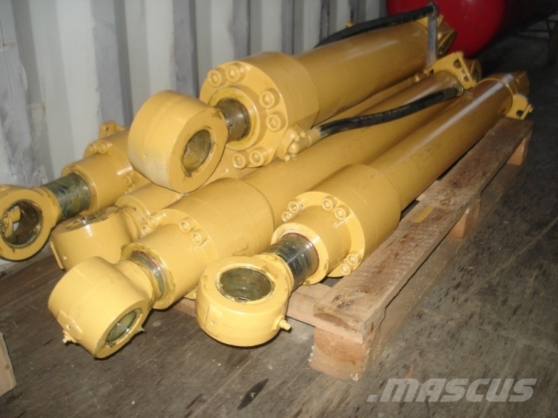 CAT KOMPLET SIŁOWNIKÓW DO KOPARKI CAT M315 (P21) Гідравліка
