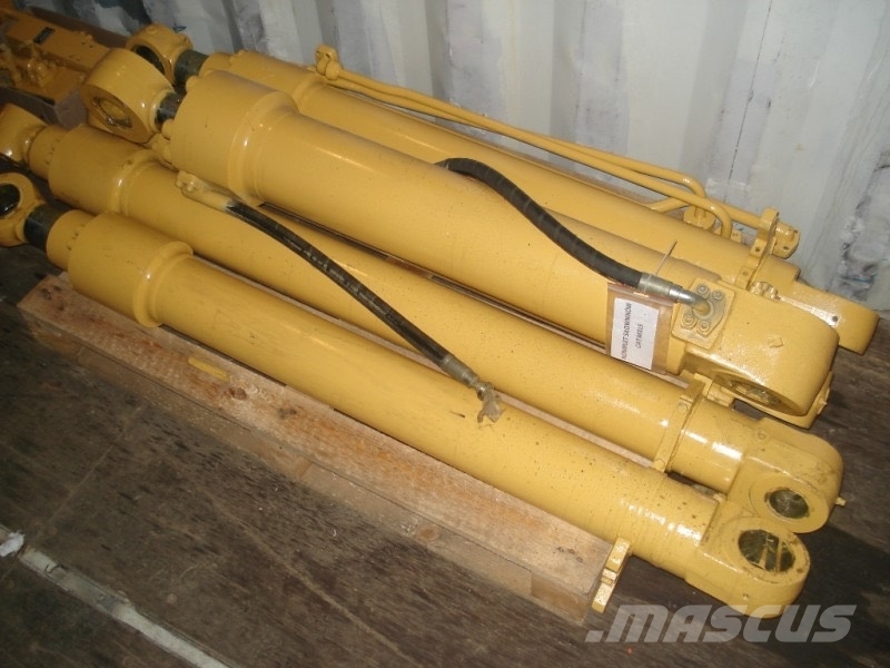 CAT KOMPLET SIŁOWNIKÓW DO KOPARKI CAT M315 (P21) Гідравліка