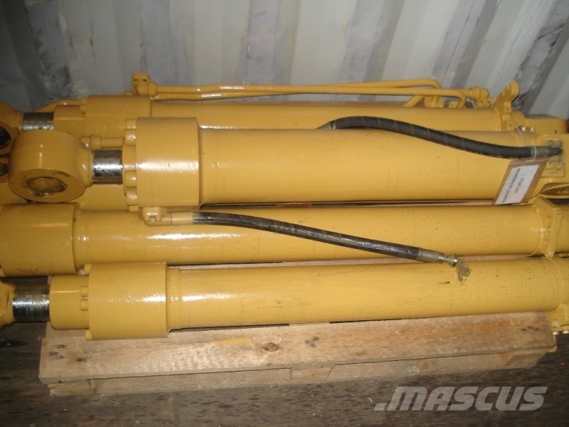 CAT KOMPLET SIŁOWNIKÓW DO KOPARKI CAT M315 (P21) Гідравліка