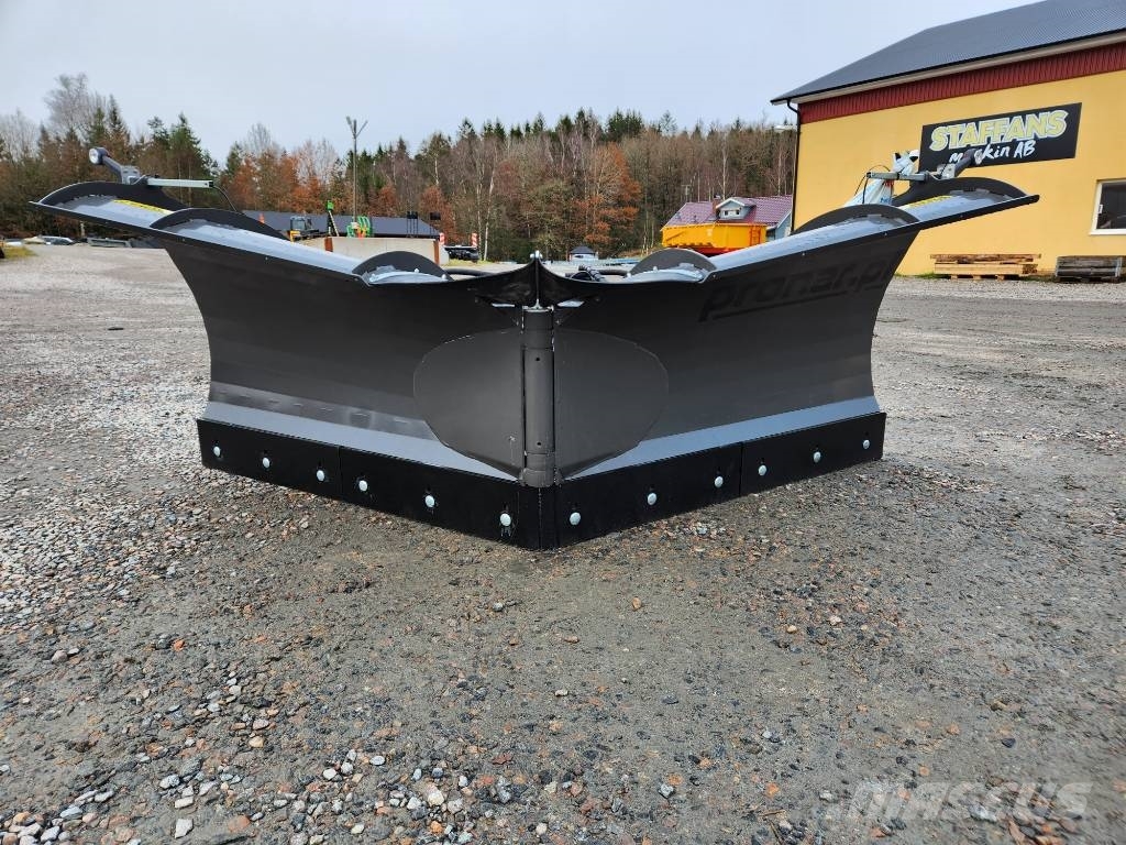 Pronar PUV 3300 M Snøploger- og skjær