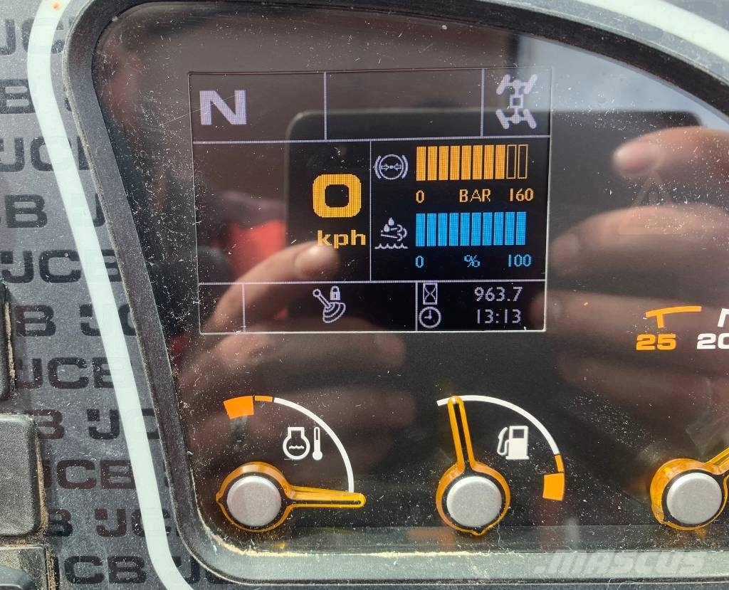 JCB 555P260R 伸缩臂叉装车|叉装车