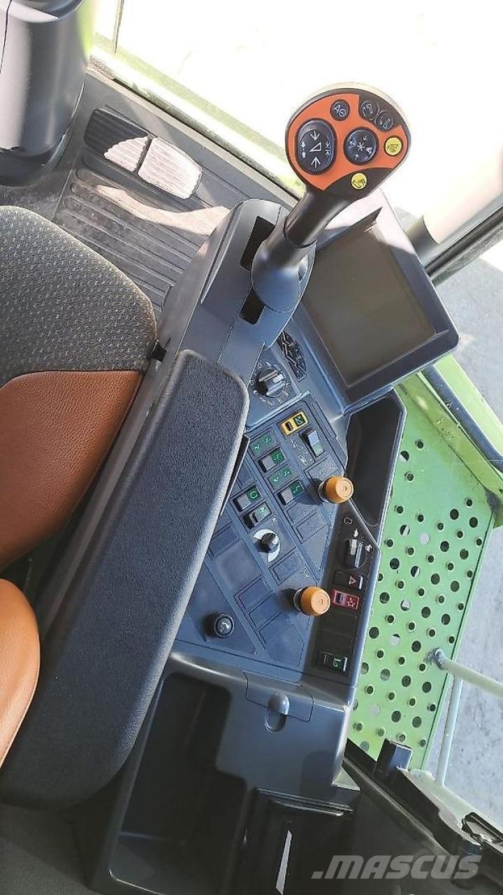 CLAAS Lexion 560 Зернозбиральні комбайни