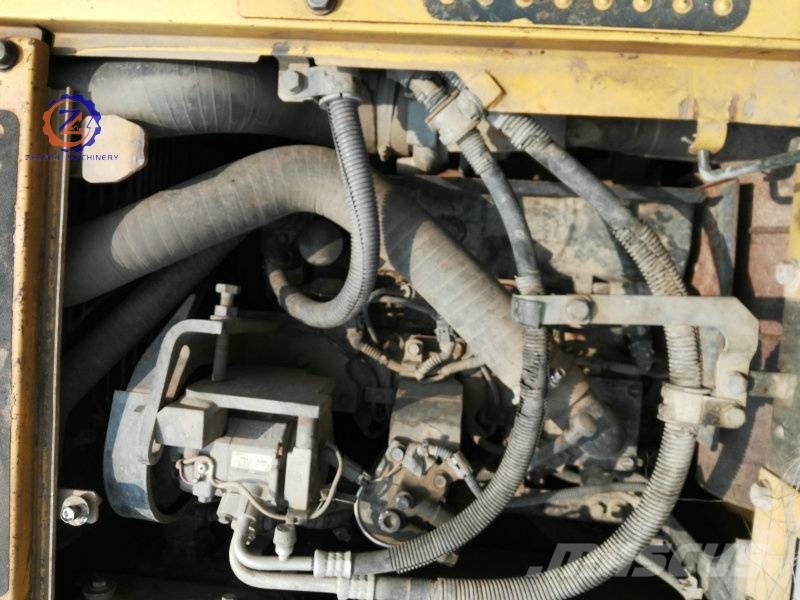 Komatsu PC 128 US 中型油圧ショベル 7t-12t(ユンボ・パワーショベル・バックホー)