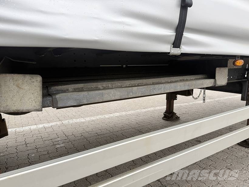 Kel-Berg 4 axle Curtainsider / 4 achse Planenauflieger Semi-trailer med Gardinsider