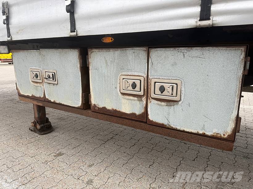 Kel-Berg 4 axle Curtainsider / 4 achse Planenauflieger Semi-trailer med Gardinsider