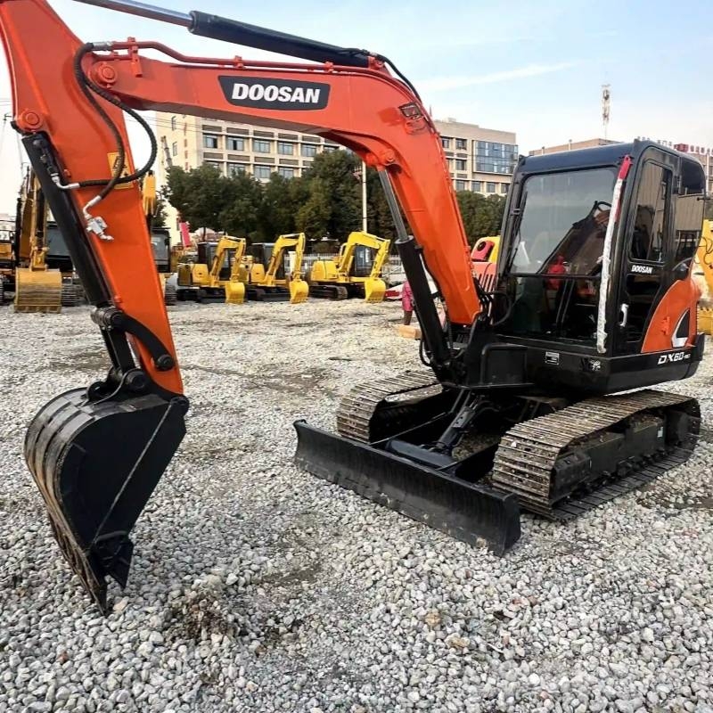 Doosan DX 60-9 C 소형 굴삭기 7톤 미만