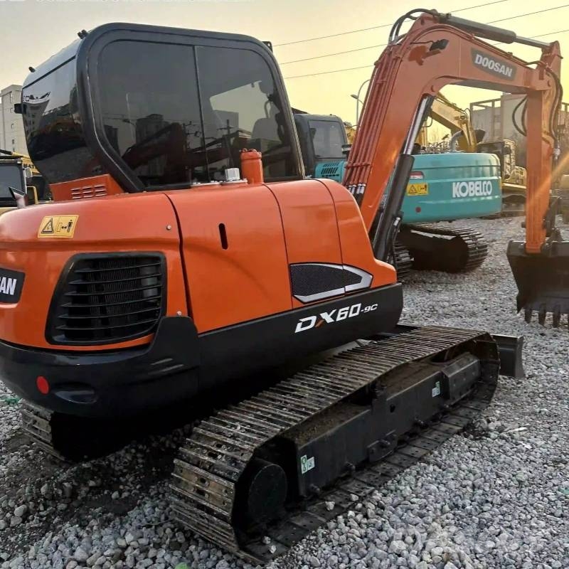 Doosan DX 60-9 C 소형 굴삭기 7톤 미만