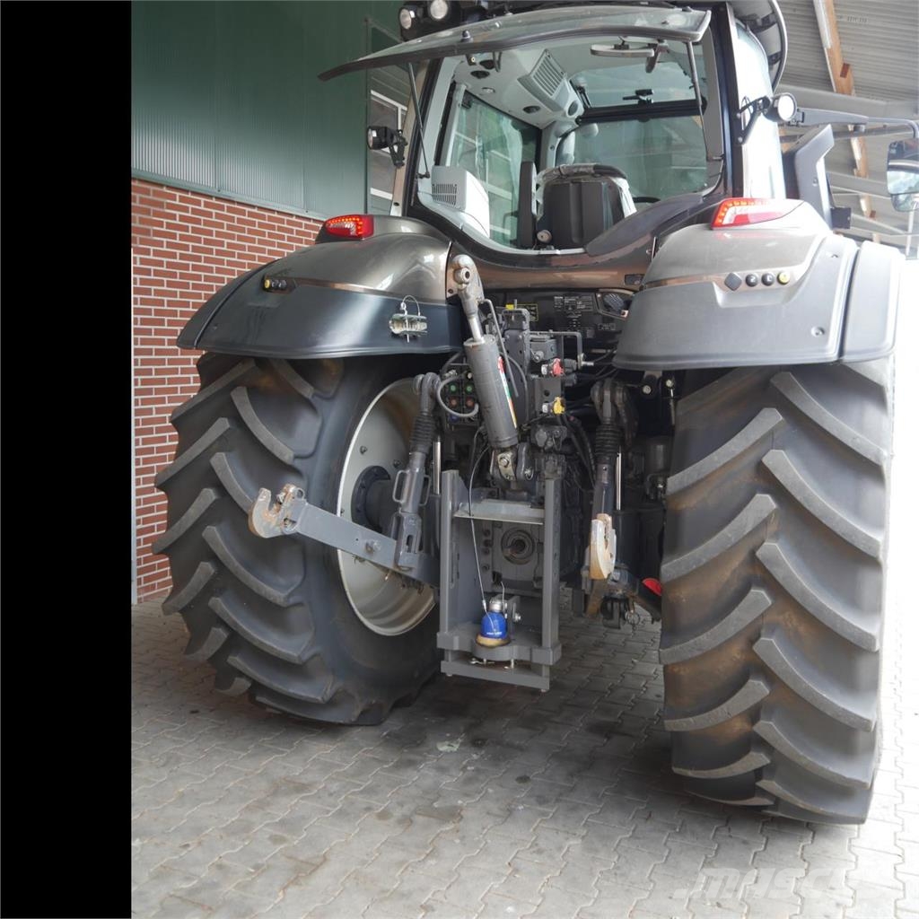 Valtra T175 Active FZW Tractors