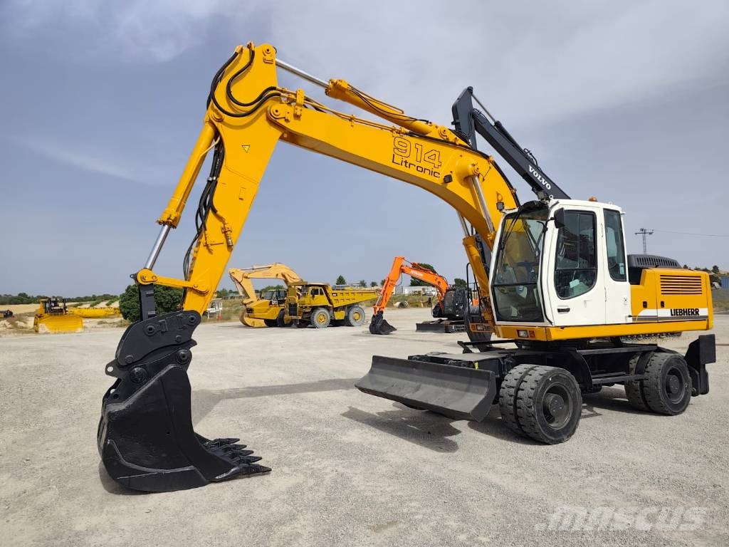 Liebherr A 914 Litronic Wielgraafmachines