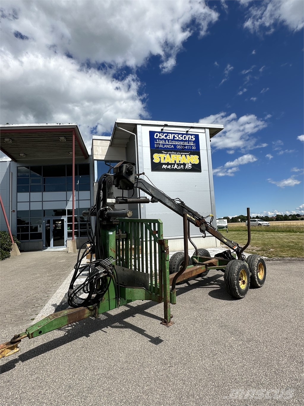 Bredöl 40-30 Metsäperävaunut