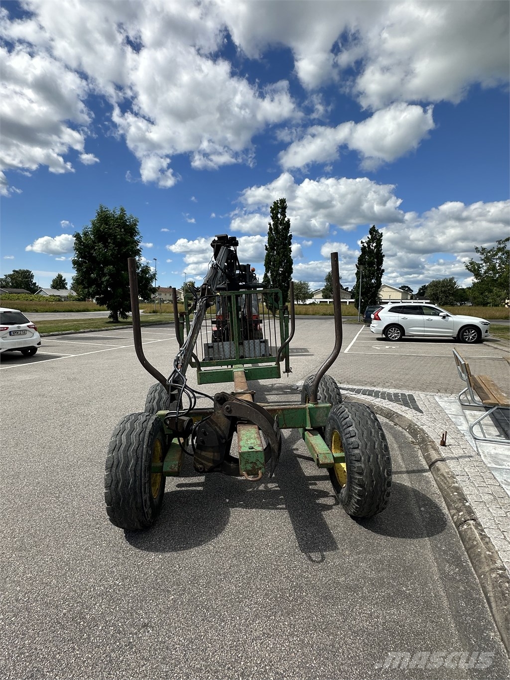 Bredöl 40-30 Metsäperävaunut